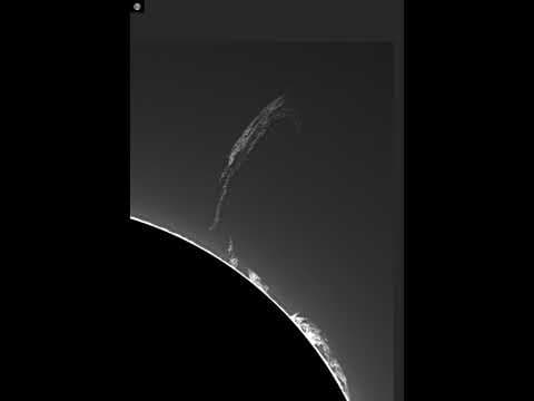 Cover Image for فتيلٌ يقفز من الشمس